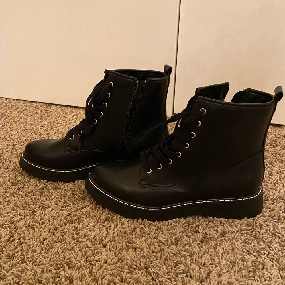Madden Girl Combat Boots, Black, size 10, NWOT